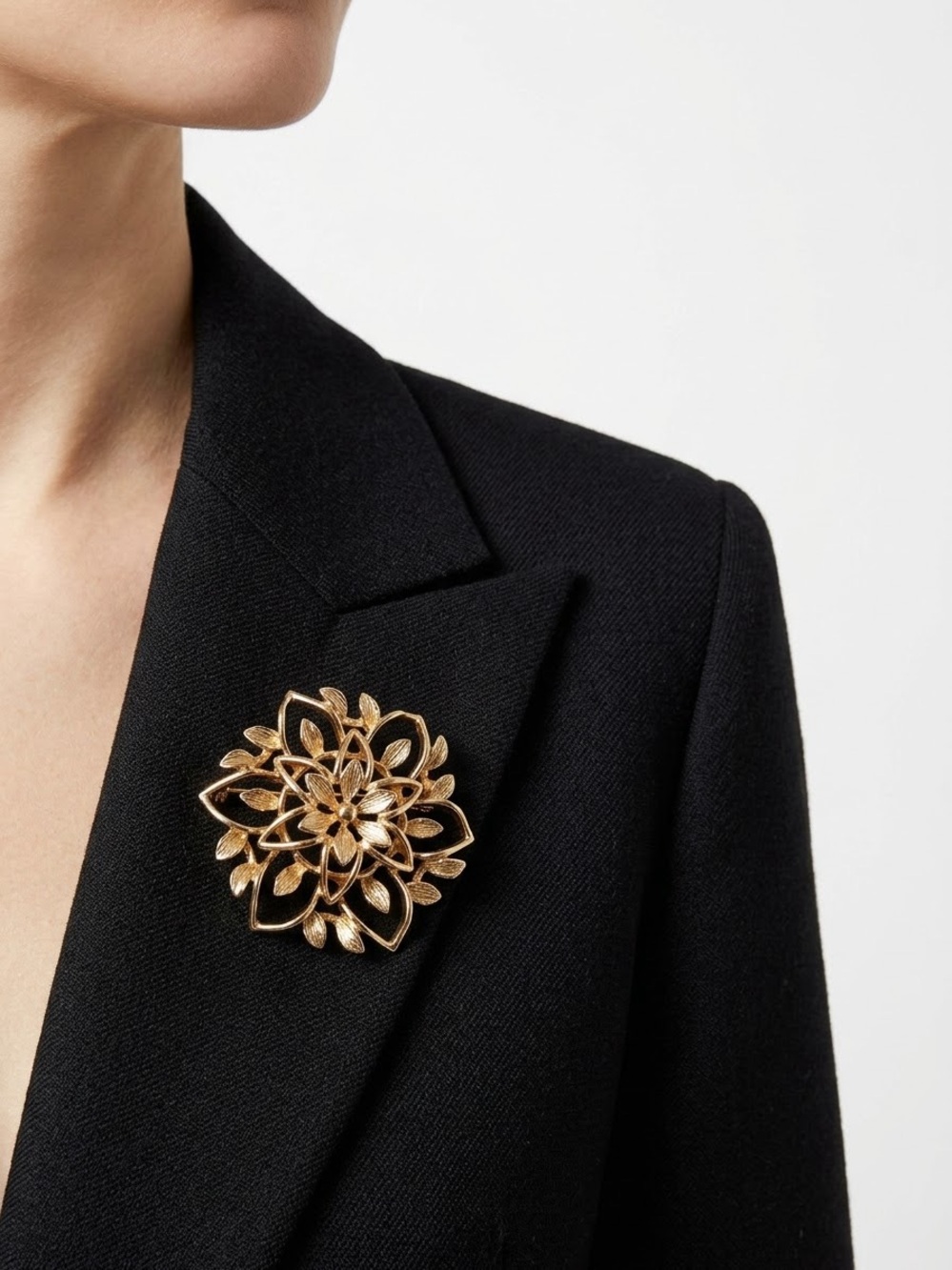 Sara CoventryElegant Gold Floral Statement Brooch - Women Jewelry